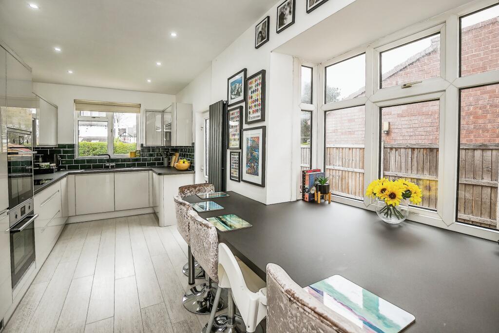 Kitchen/Breakfast
