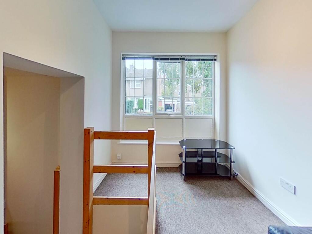 F20C-Farm-Dr-Bedroom