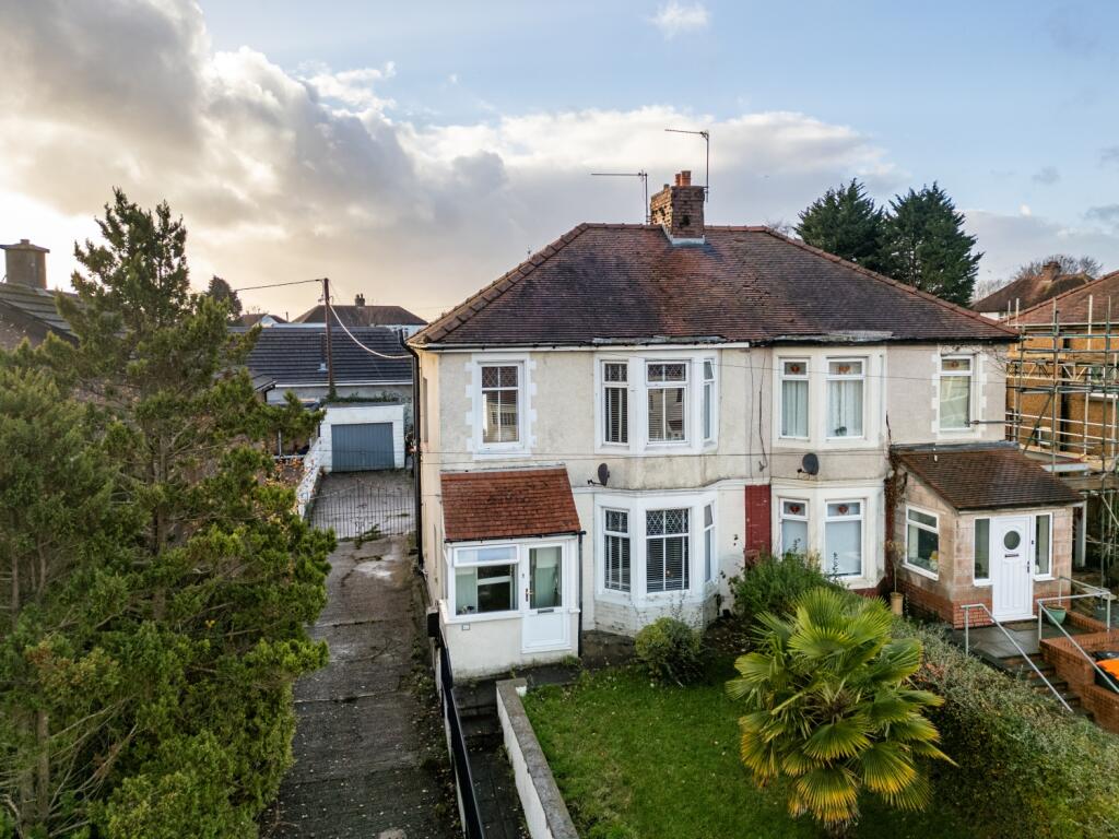Glasllwch Crescent-2