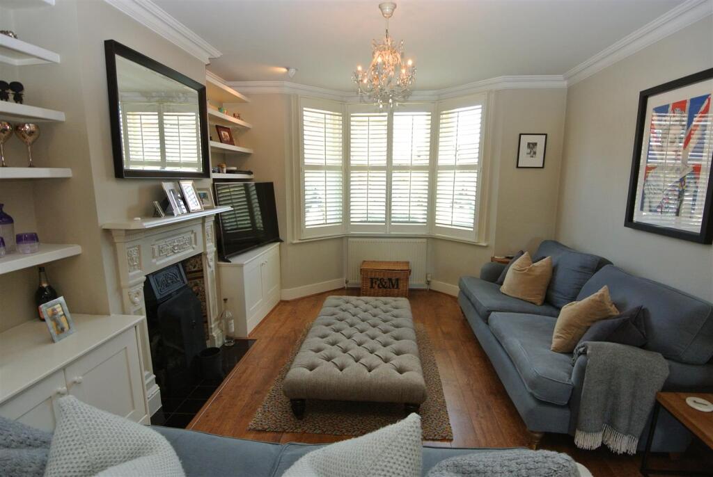 Living Room area 3.JPG