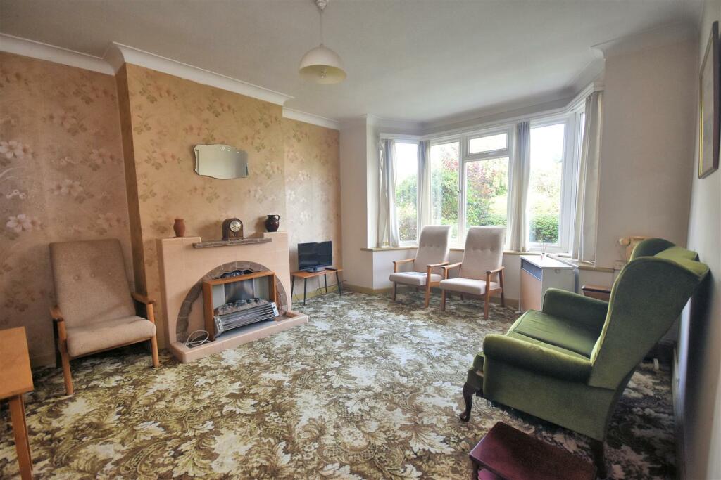 Sitting Room.jpg