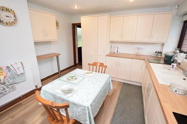 breakfast/kitchen