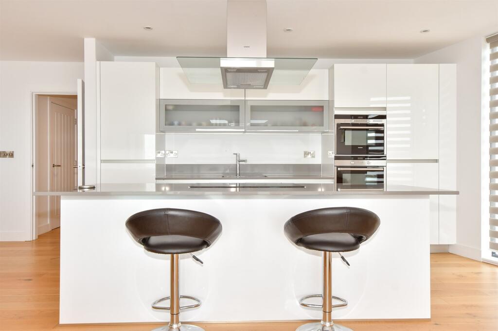 Kitchen / Living Room