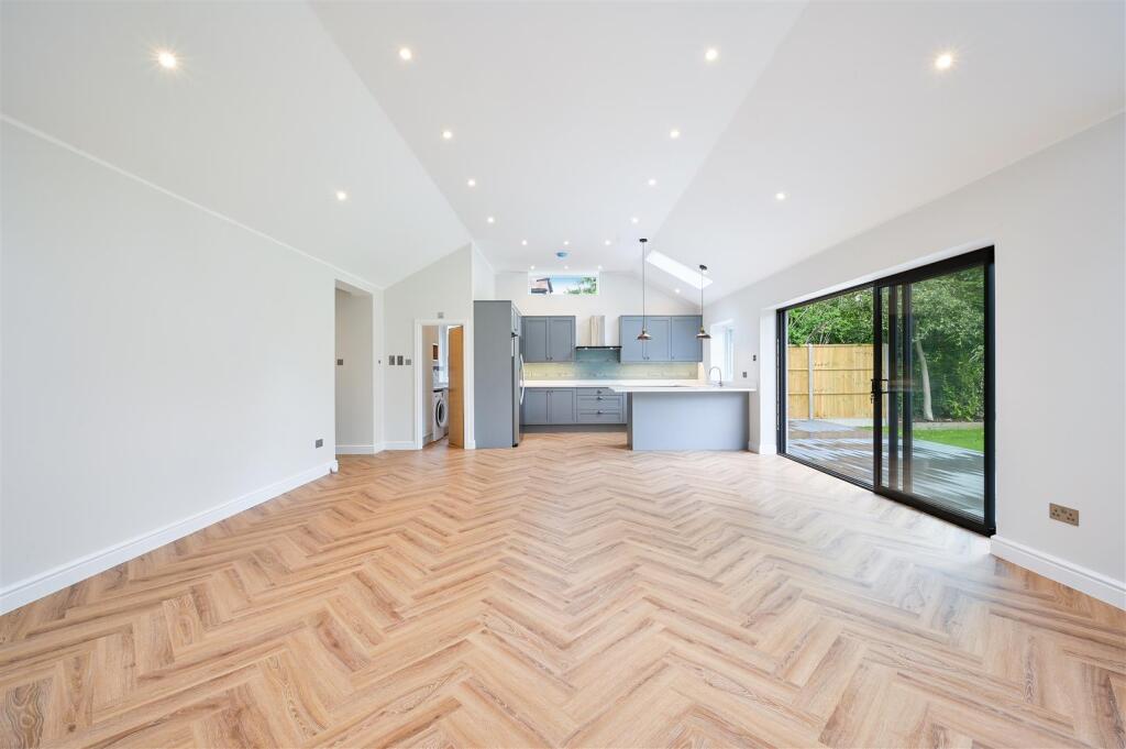 WEST STREET EWELL,  (10).jpg