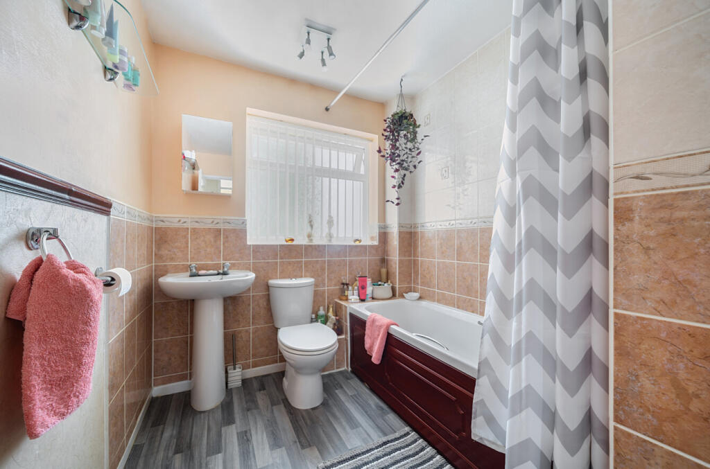 1297563-9-68471b2...