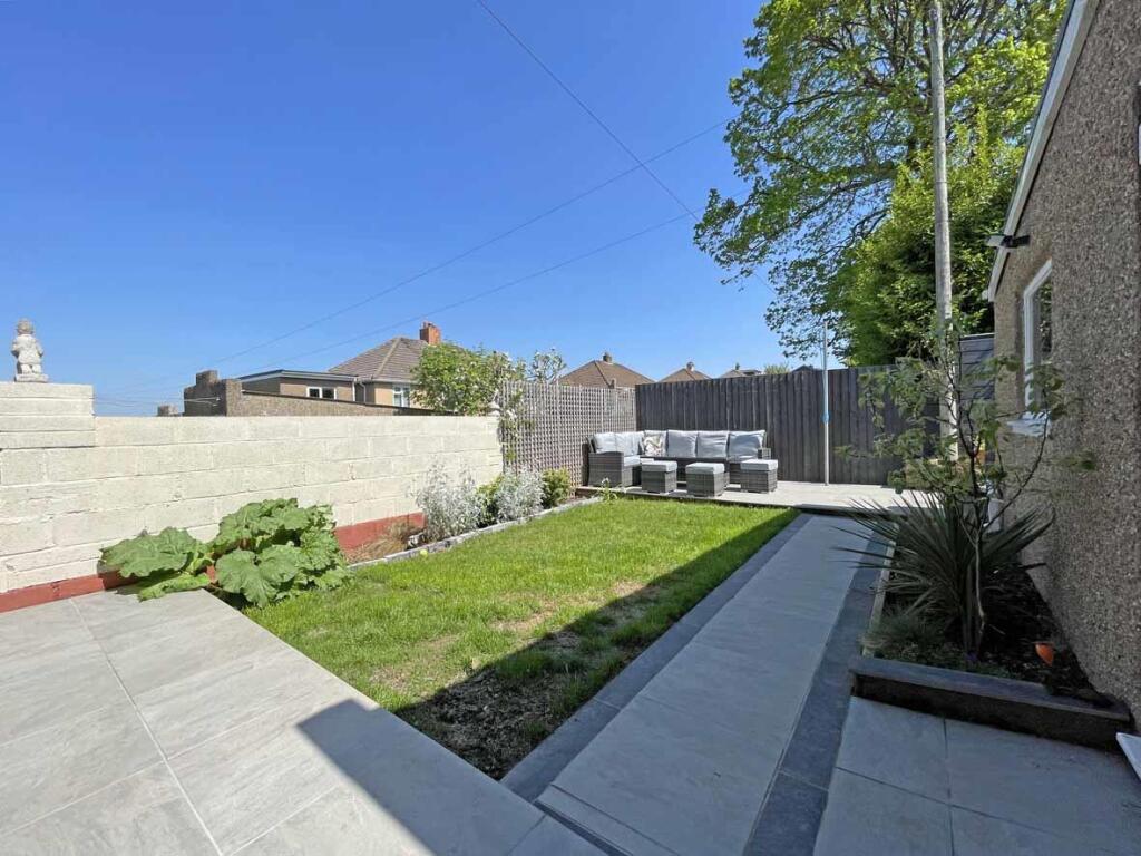 Beacon Down Avenue 40 - Garden 2.jpg