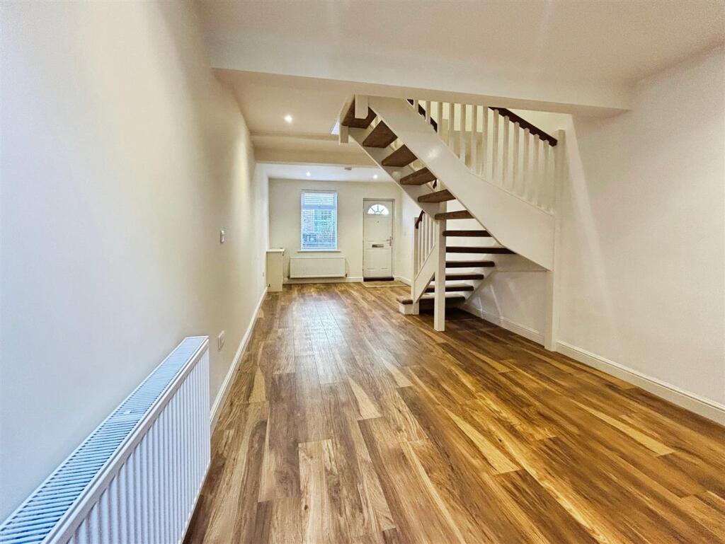 fde2a749--4A6B-BBA5-6F4F81E801D4-19006-00000C42166