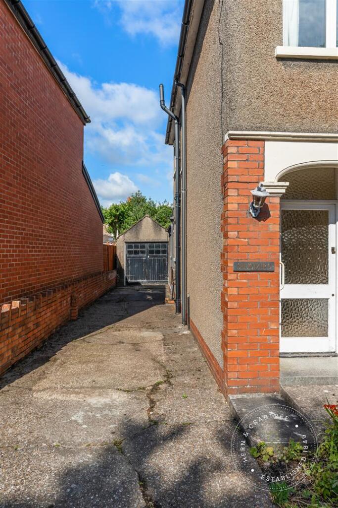 St Anthony, Heath (4).jpg