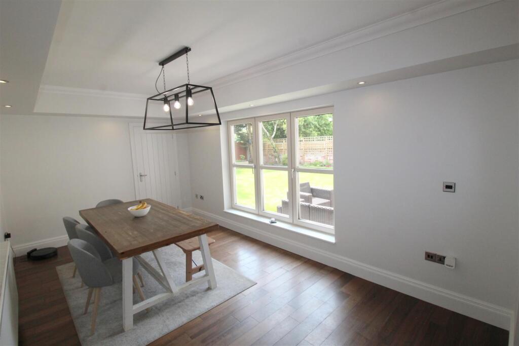 Clifton Drive South, Kitchen Diner 6.JPG