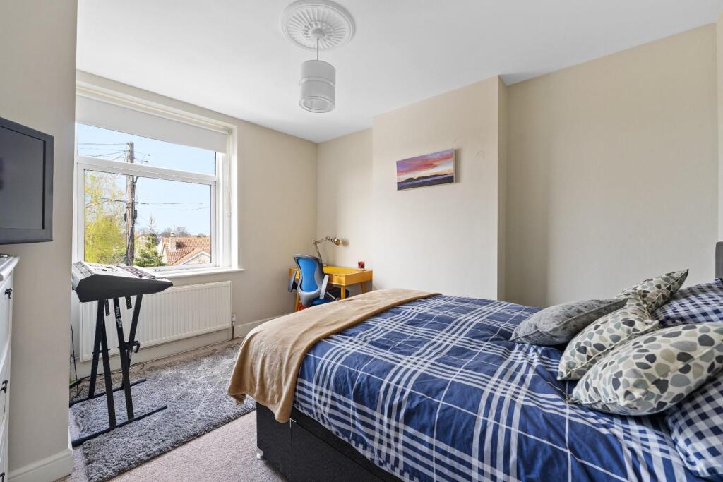 1.11 - bed 2.jpg