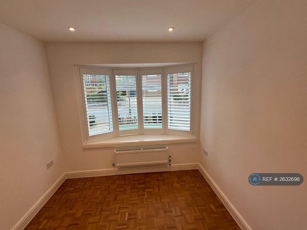 Ground Floor Study/Bedroom 4
