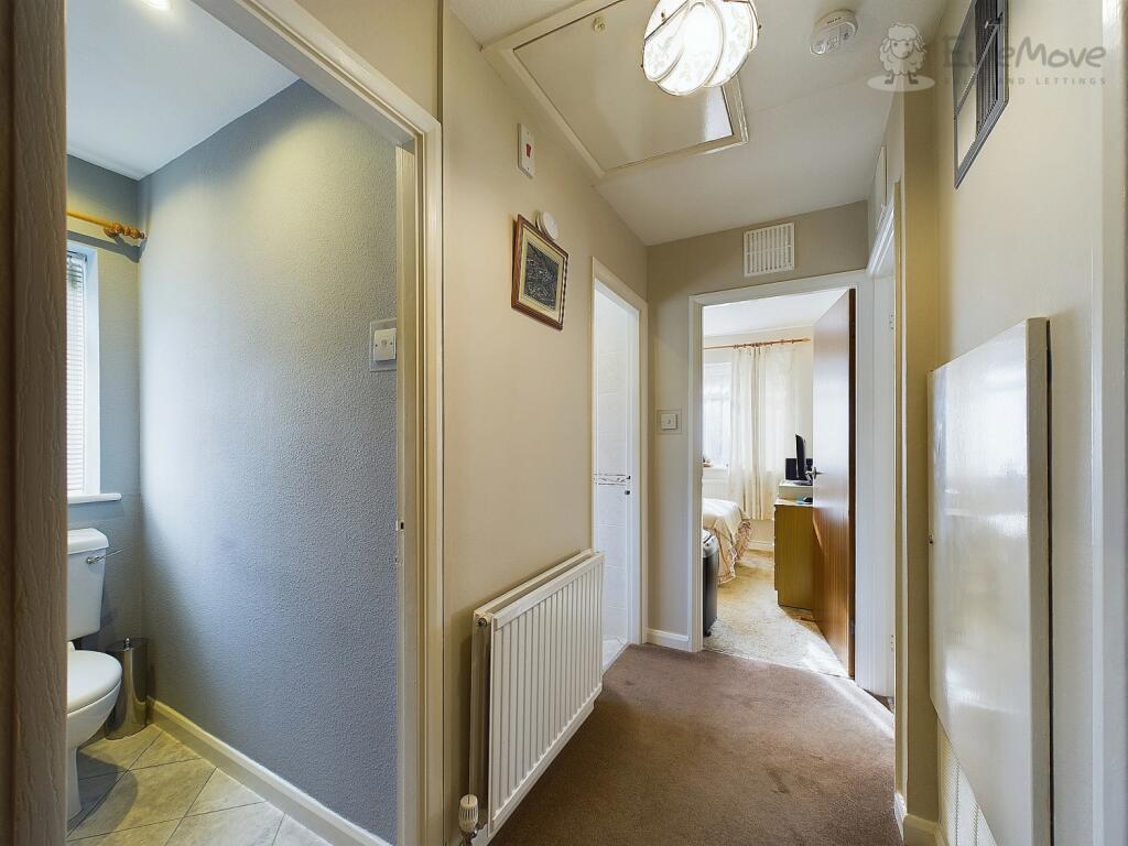 CAM03640G0-PR0022-STILL013