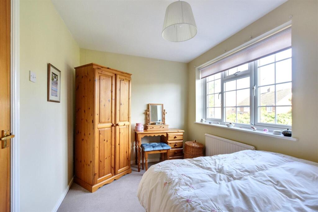 Bedroom 1_2.jpeg