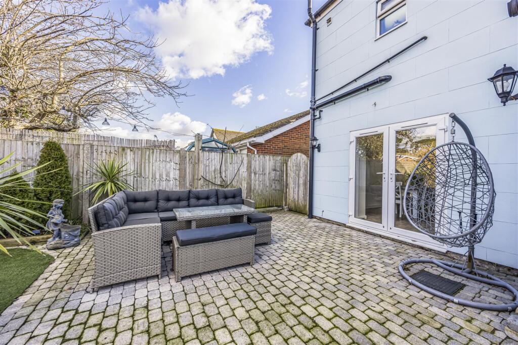 The Shambles, Selsmore Road, Hayling Island-Portic