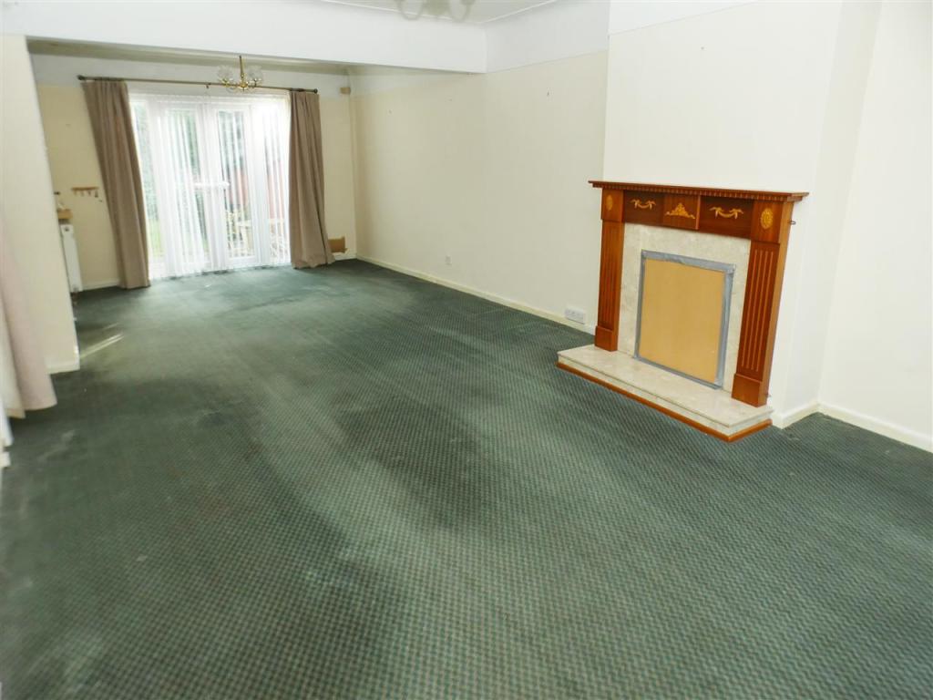 Lounge/Dining Room
