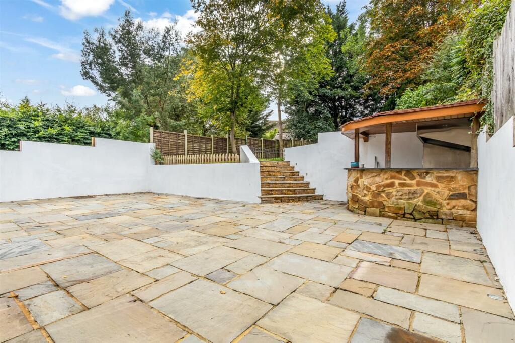 PATIO &amp; BBQ AREA