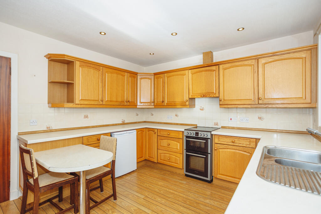 Dine-in Kitchen