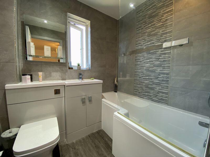 Family Bathroom/WC
