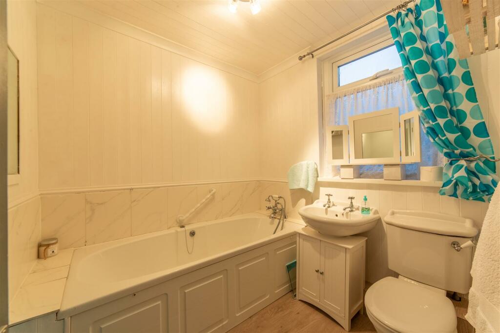 53 Sunnybank Rd-7.jpg
