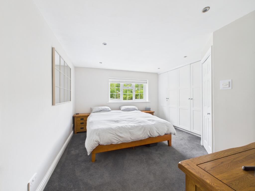 CAM03151G0-PR0045-STILL050