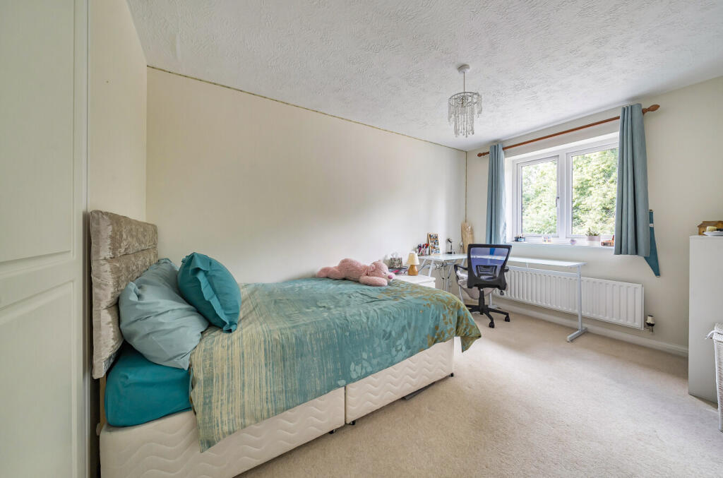 1315362-17-685c04...