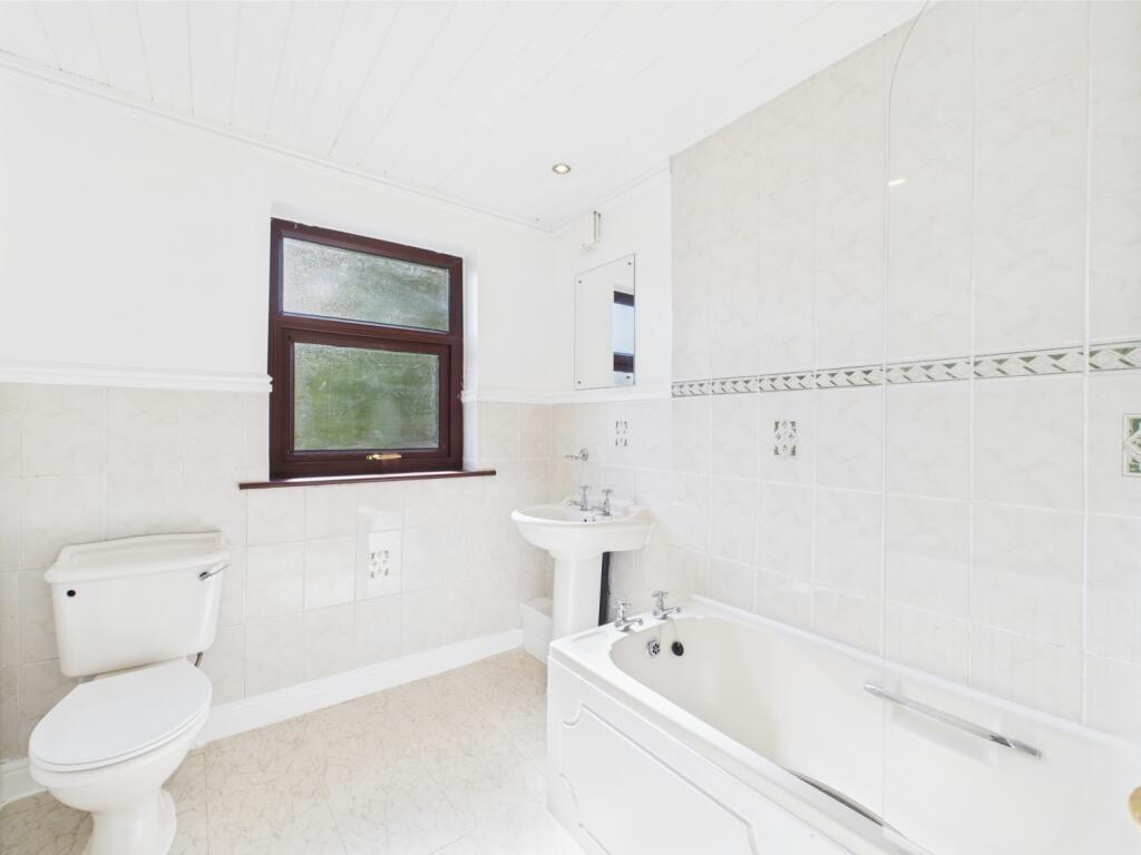 CAM04634G0-PR0039-STILL017