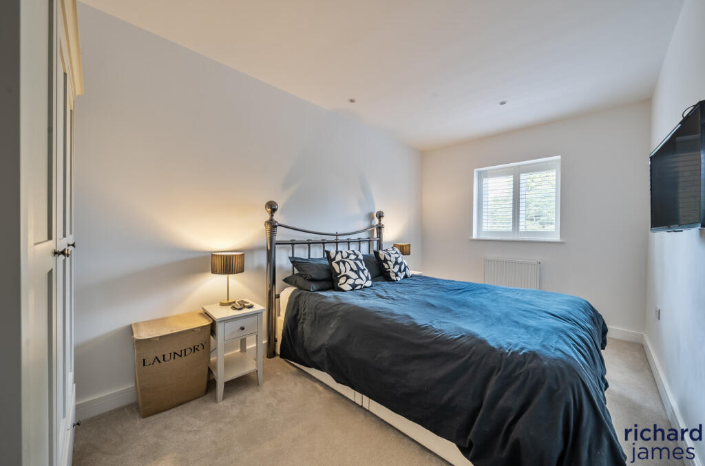 b8e2efb84e8246b1a472b9a1b5ab3b89