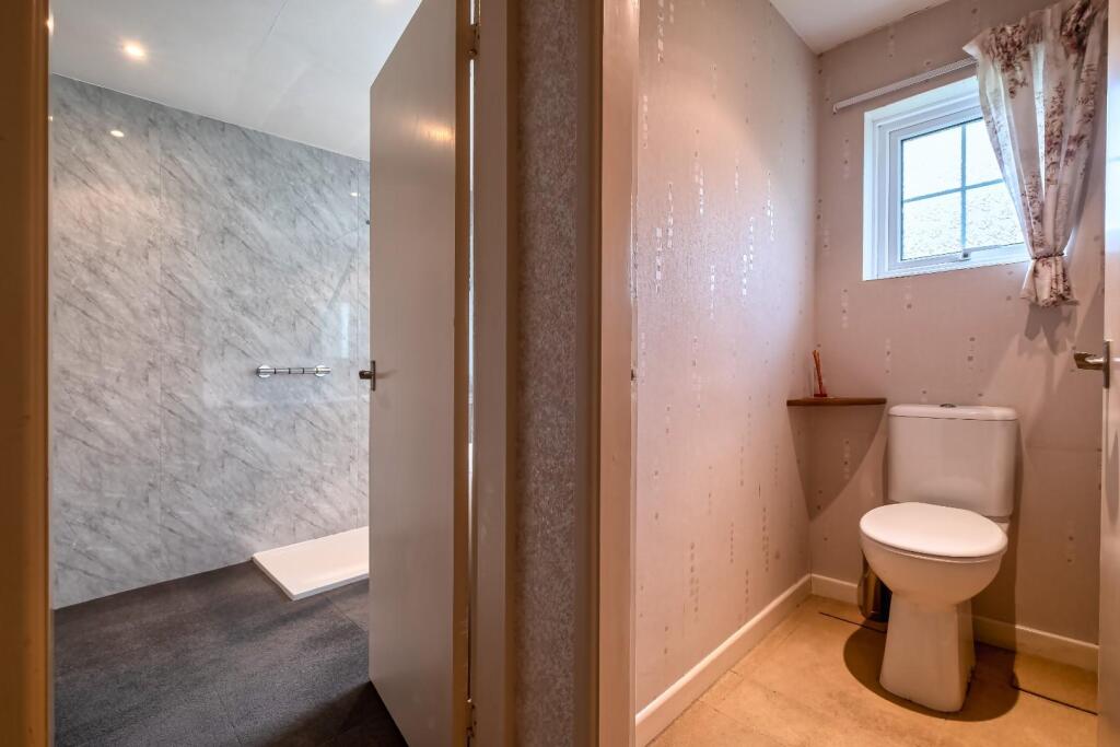 6 Willowdene Gardens (10 of 23).jpg