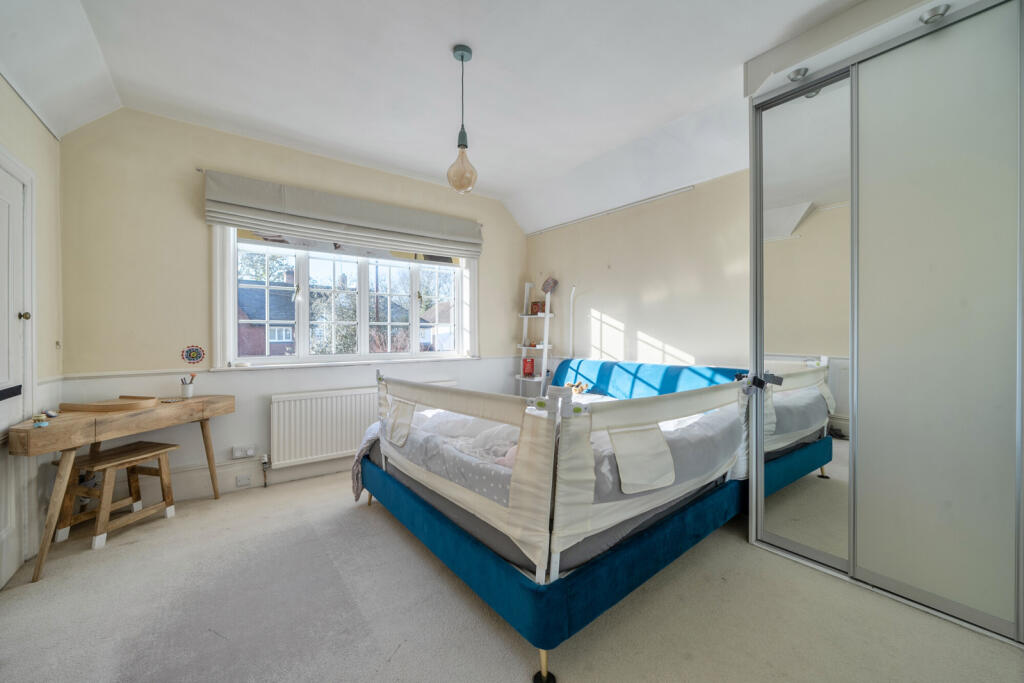 1381793-13-692064...