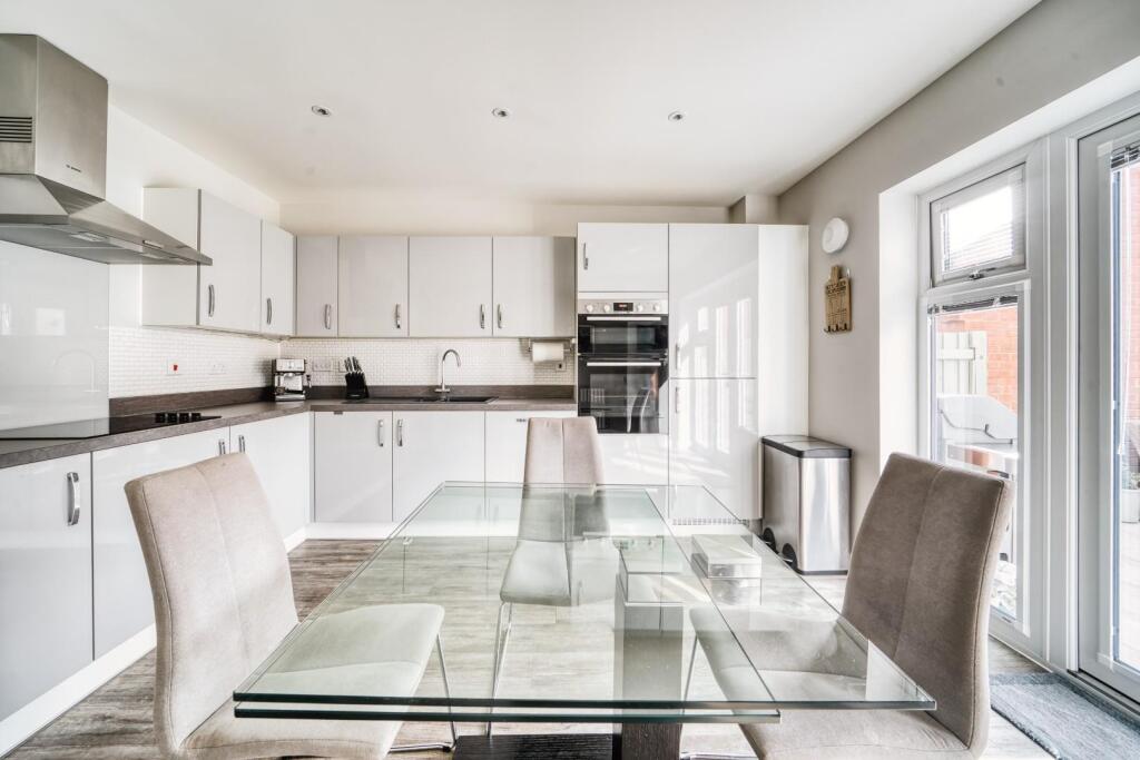 67 Moorhen Rd- Mark Templer - PhotoCB 25.jpeg