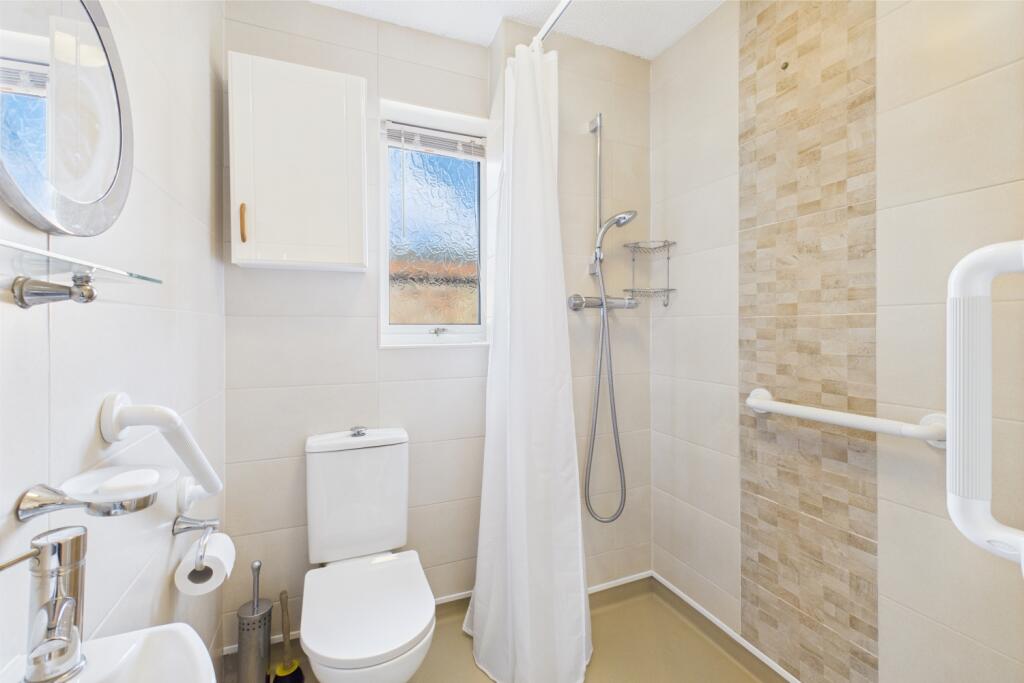 CAM03162G0-PR0270-STILL017