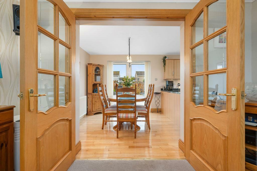 Dining Area 1.jpg