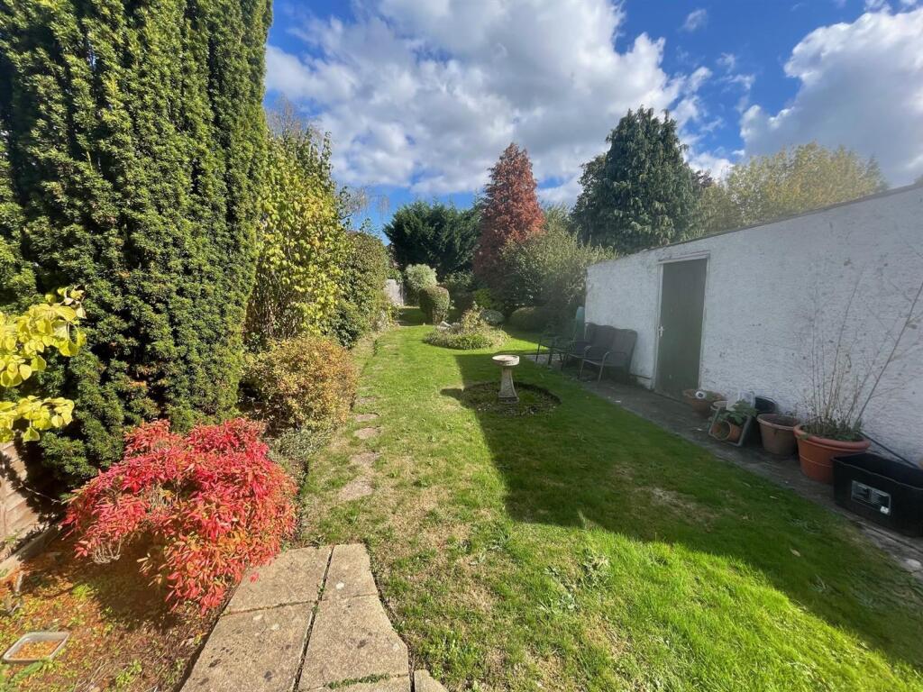 60 Westland Drive Garden.jpg