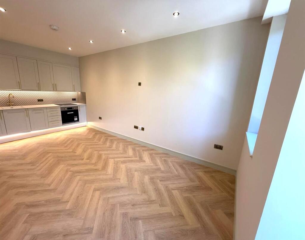 WhatsApp Image 2025-07-11 at 11.01.21 (7).jpeg