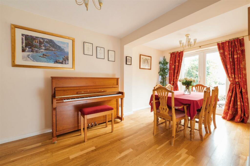 74 Highover Way, Hitchin-04.jpg