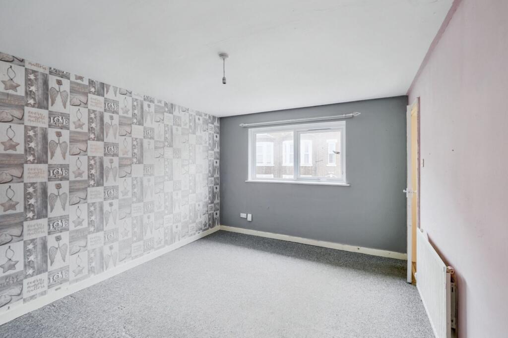24 Alberta Terrace, New Basford, Nottingham NG7 6JA