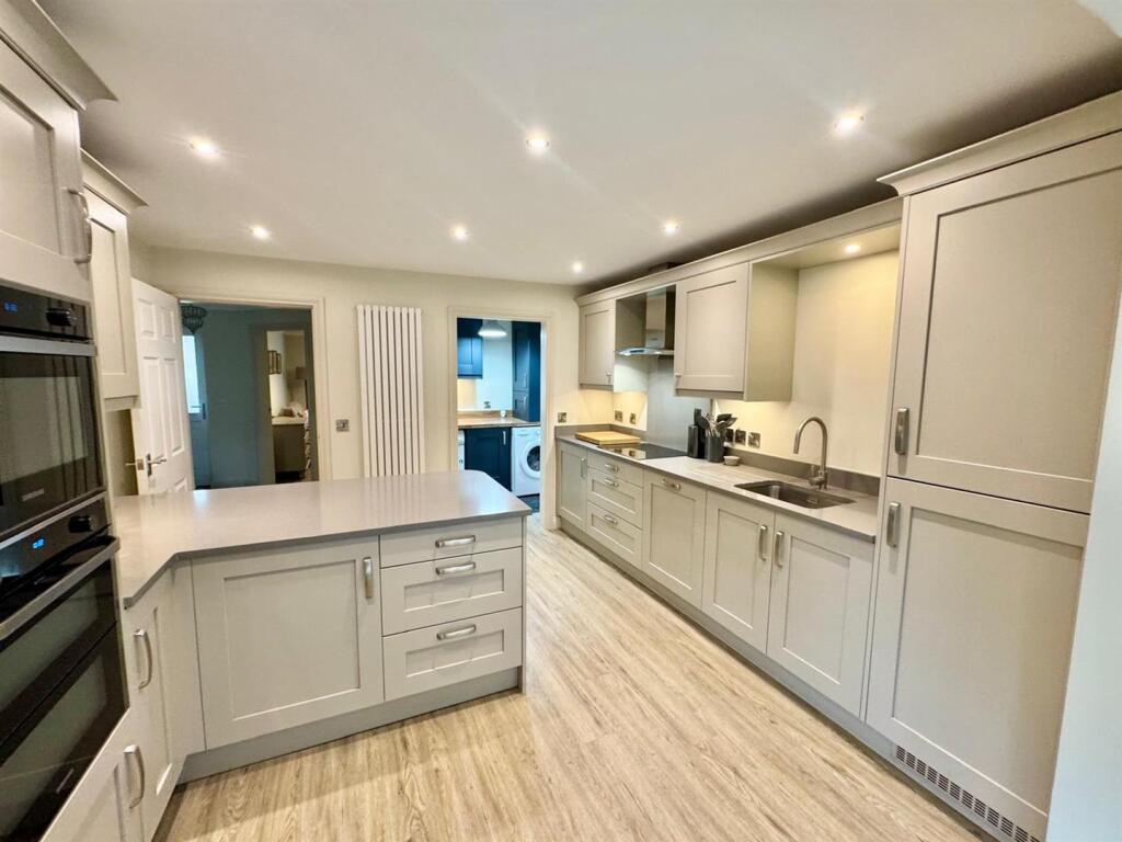 PHOTO-2025-12-10-16-02-12 (12).jpg