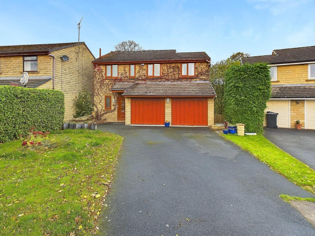 CAM04233G0-PR0009-STILL061