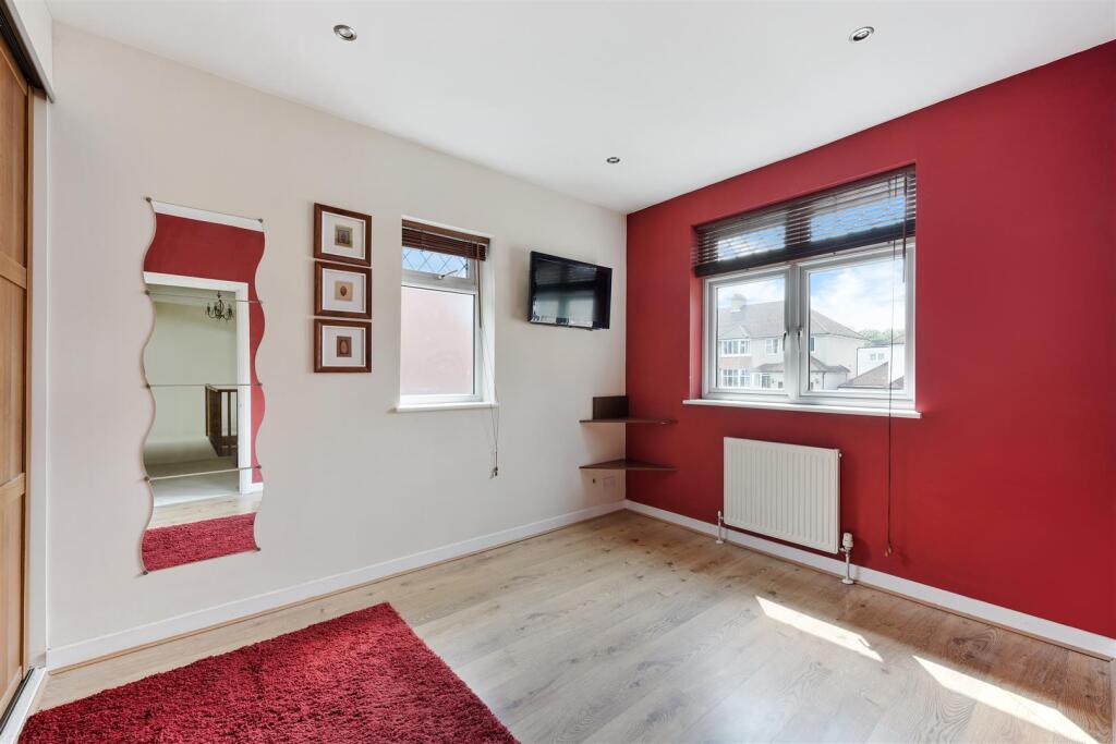 GREENHAYES AVENUE, 90 - 12.jpg