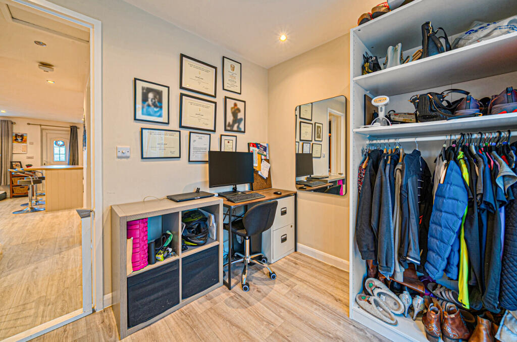 1383065-3-692030e...