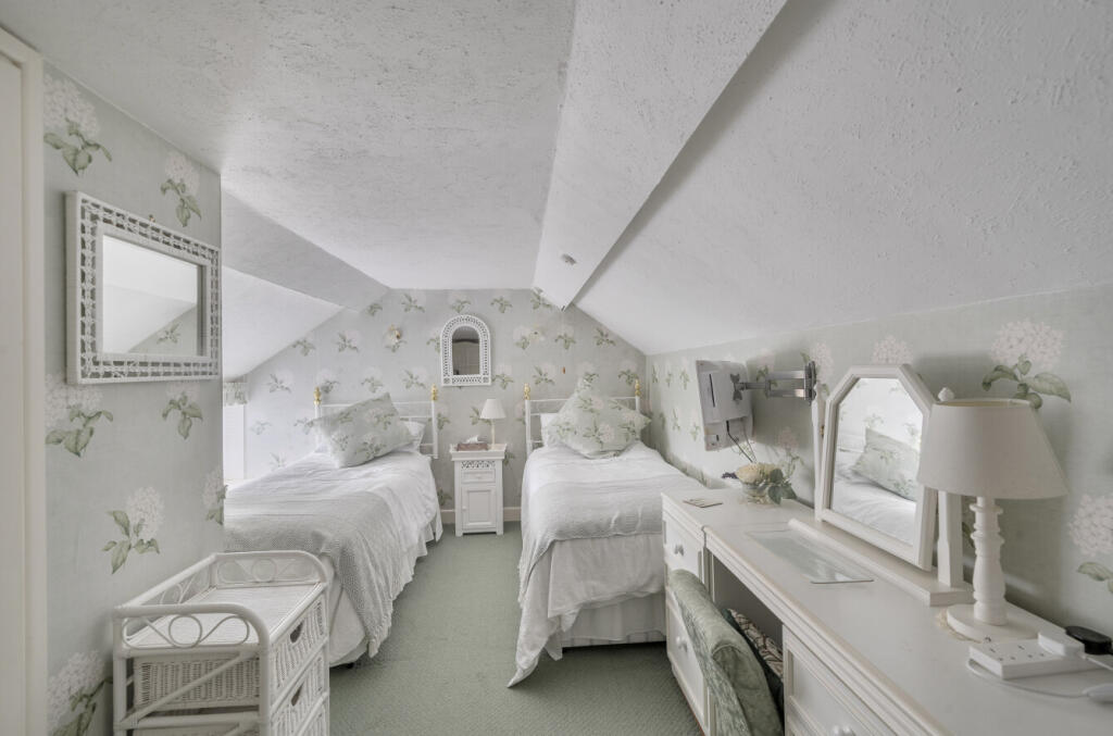 1355890-17-68cc44...