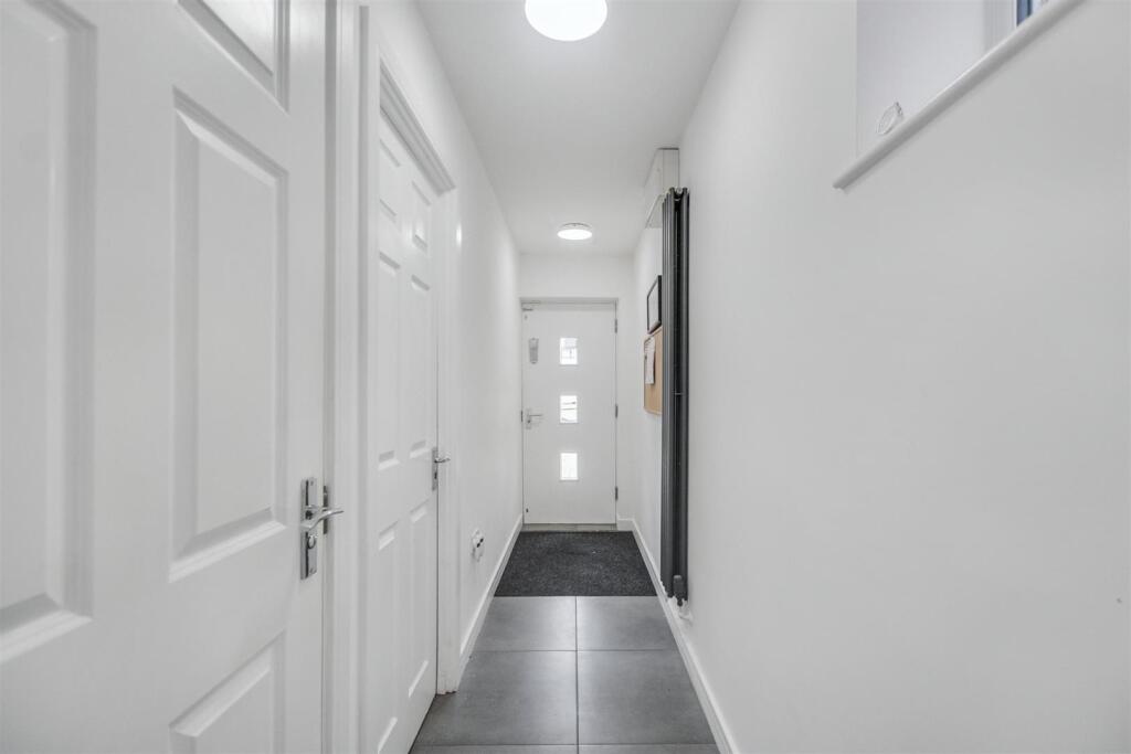 Entrance Hall_2.jpeg