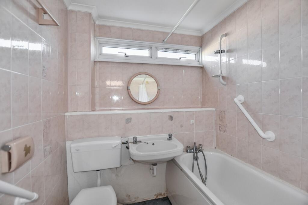 39 Bennett Close, Welling, DA16 3HU