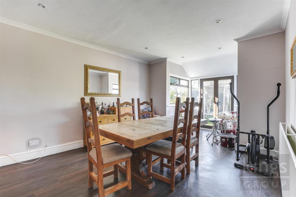 Dining Room.jpg