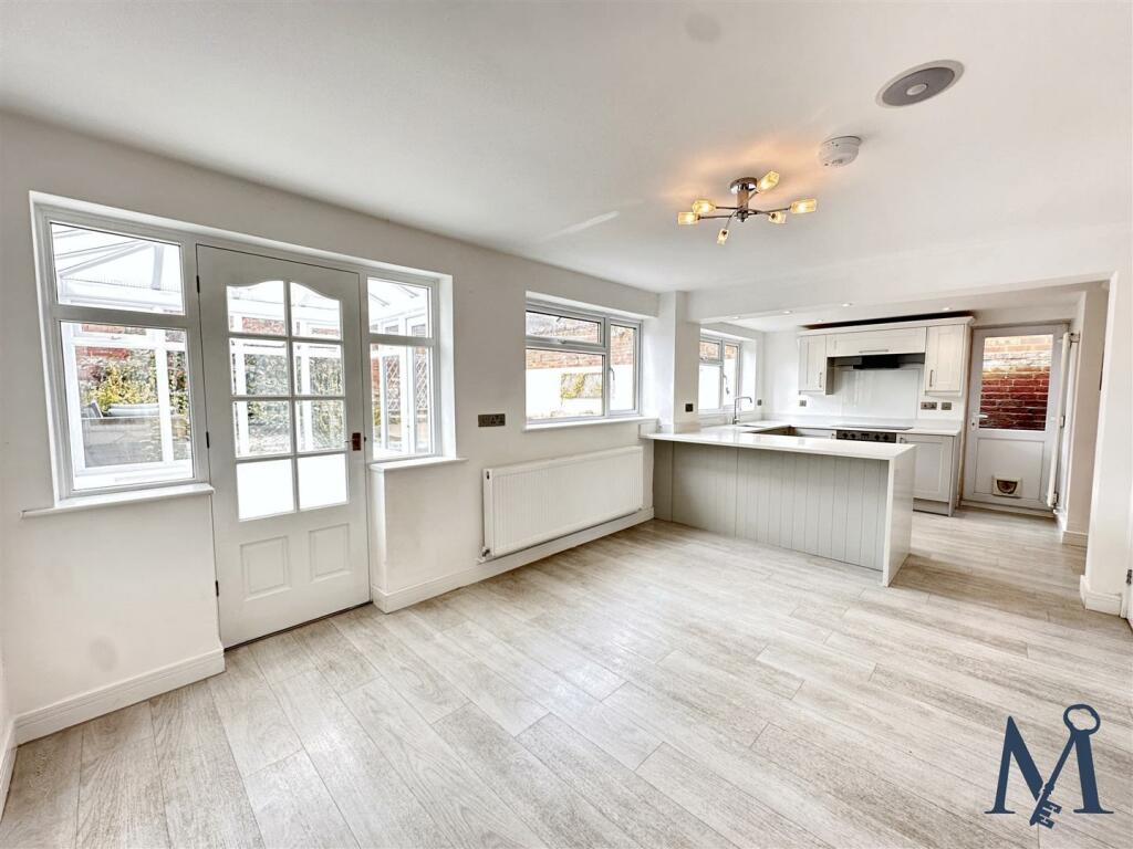 Kitchen Diner