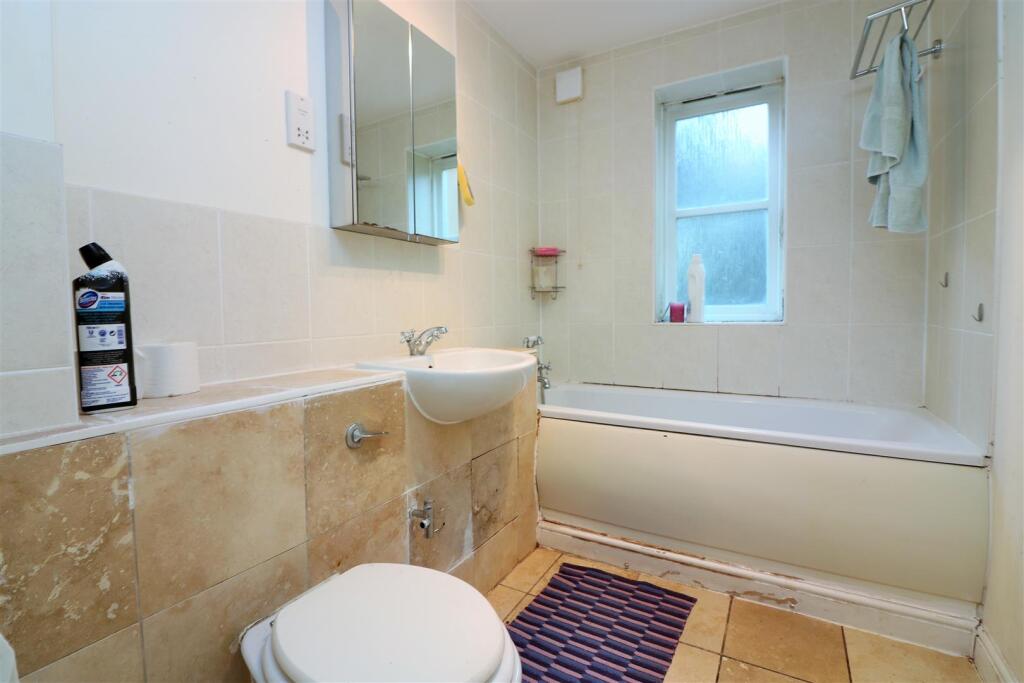 Wheat Sheaf Close.JPG