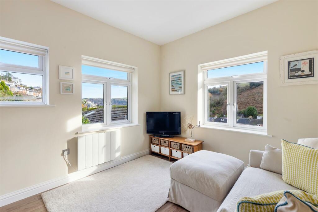 A05 - Flat 7 Hillside Court 114 Victoria Road Dart
