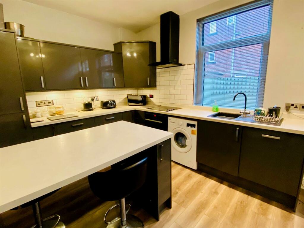 hirst street 18 kitchen use.jpg