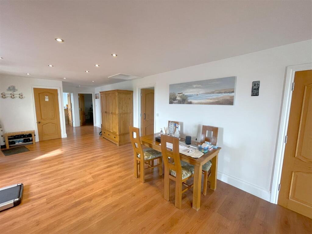 dining area.jpg