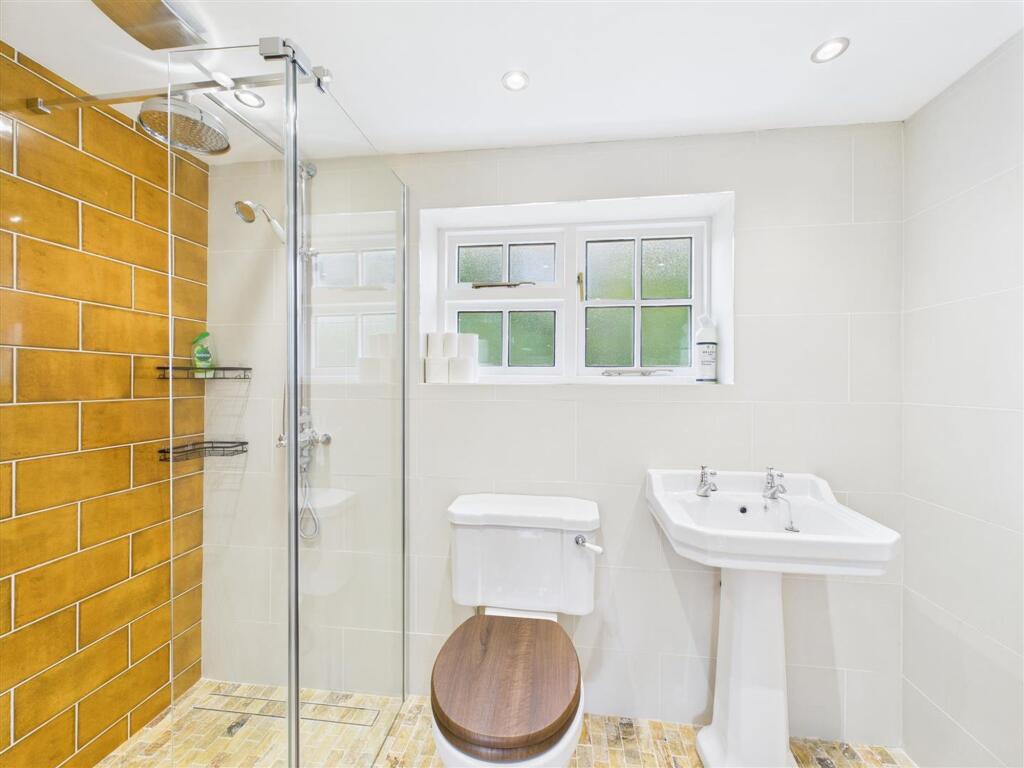 BATHROOM/ WET ROOM